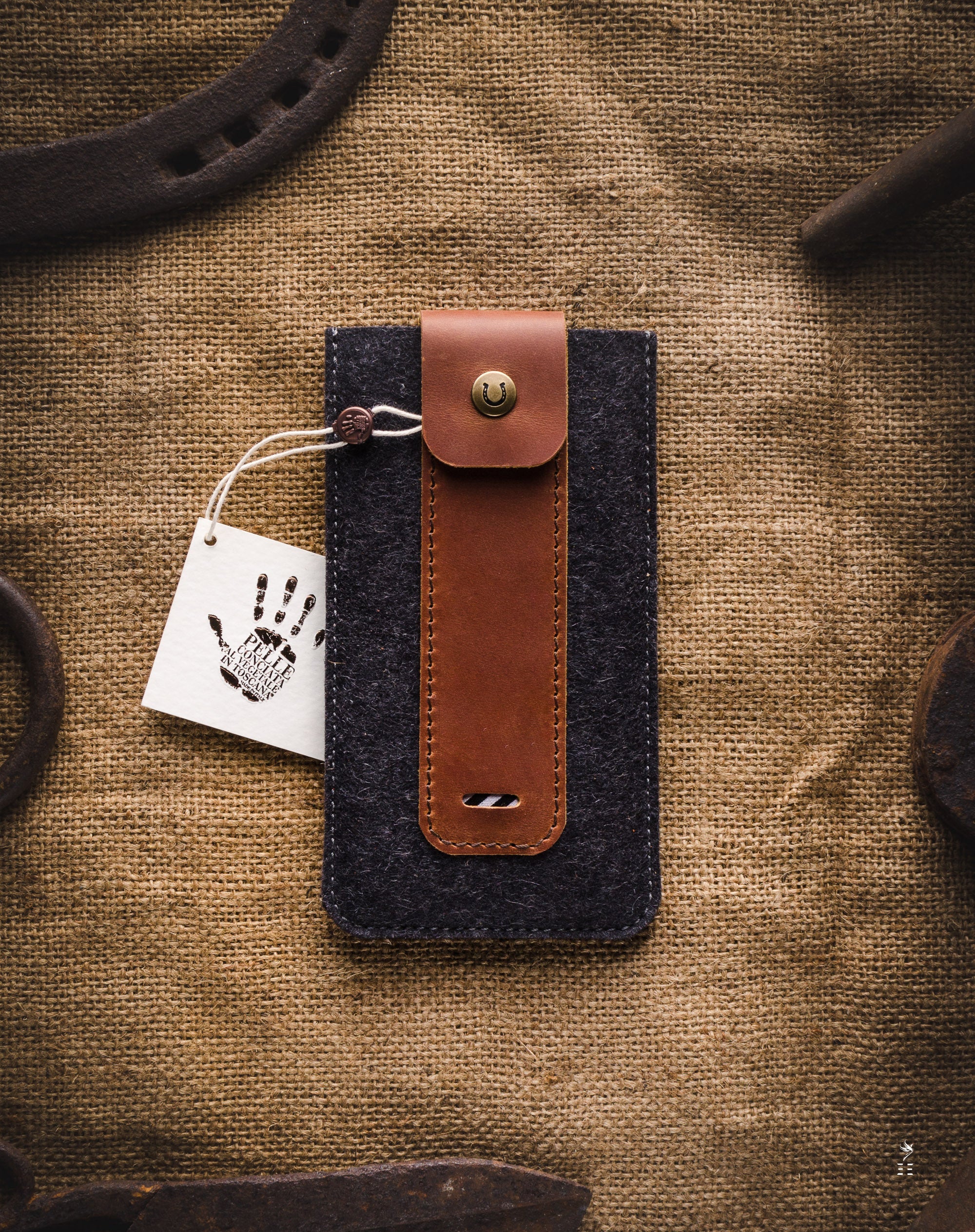 ÉTUI iPHONE/SAMSUNG EN CUIR MARRON CLASSIQUE / TRAVEL
