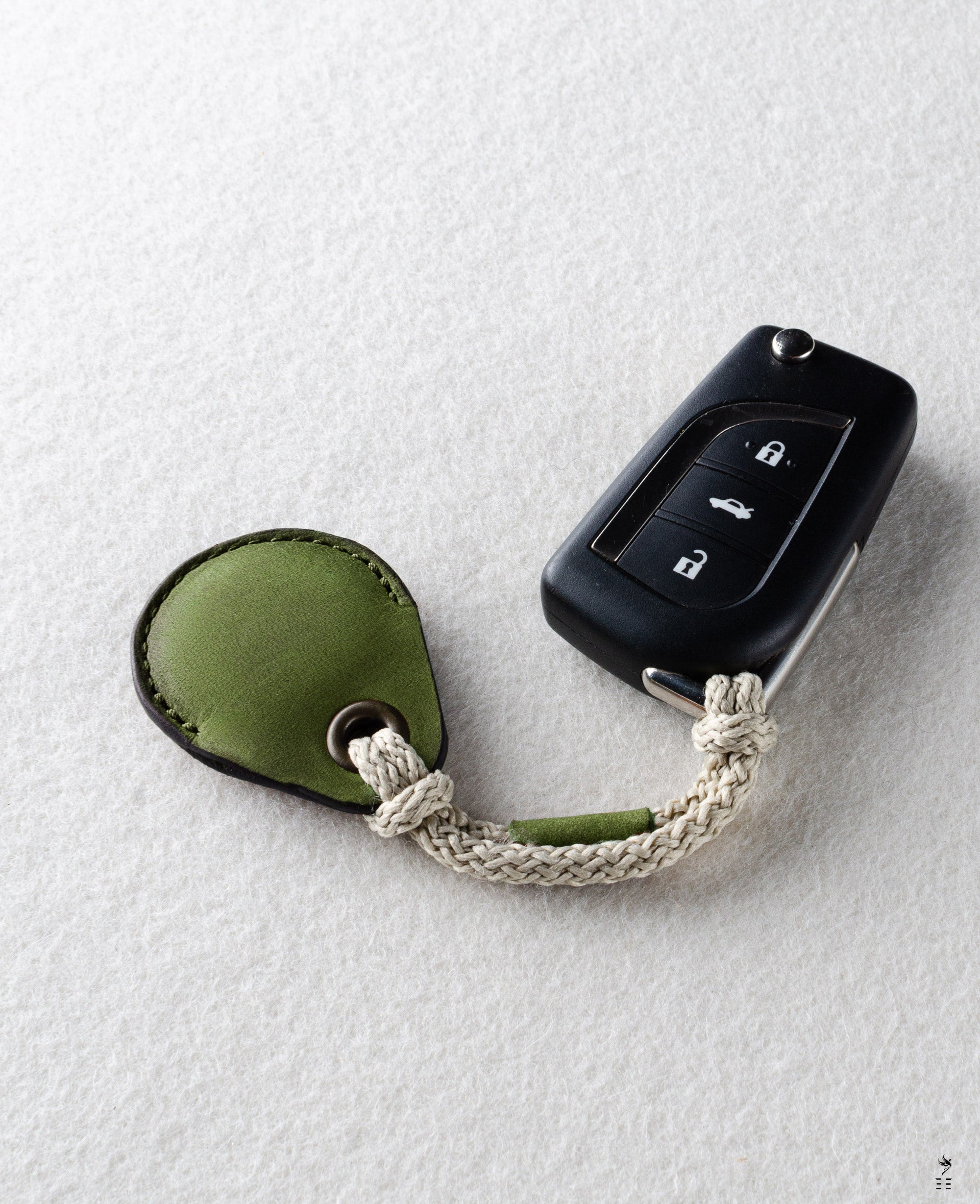 HOUSSE AIRTAG EN CUIR ALPINE GREEN