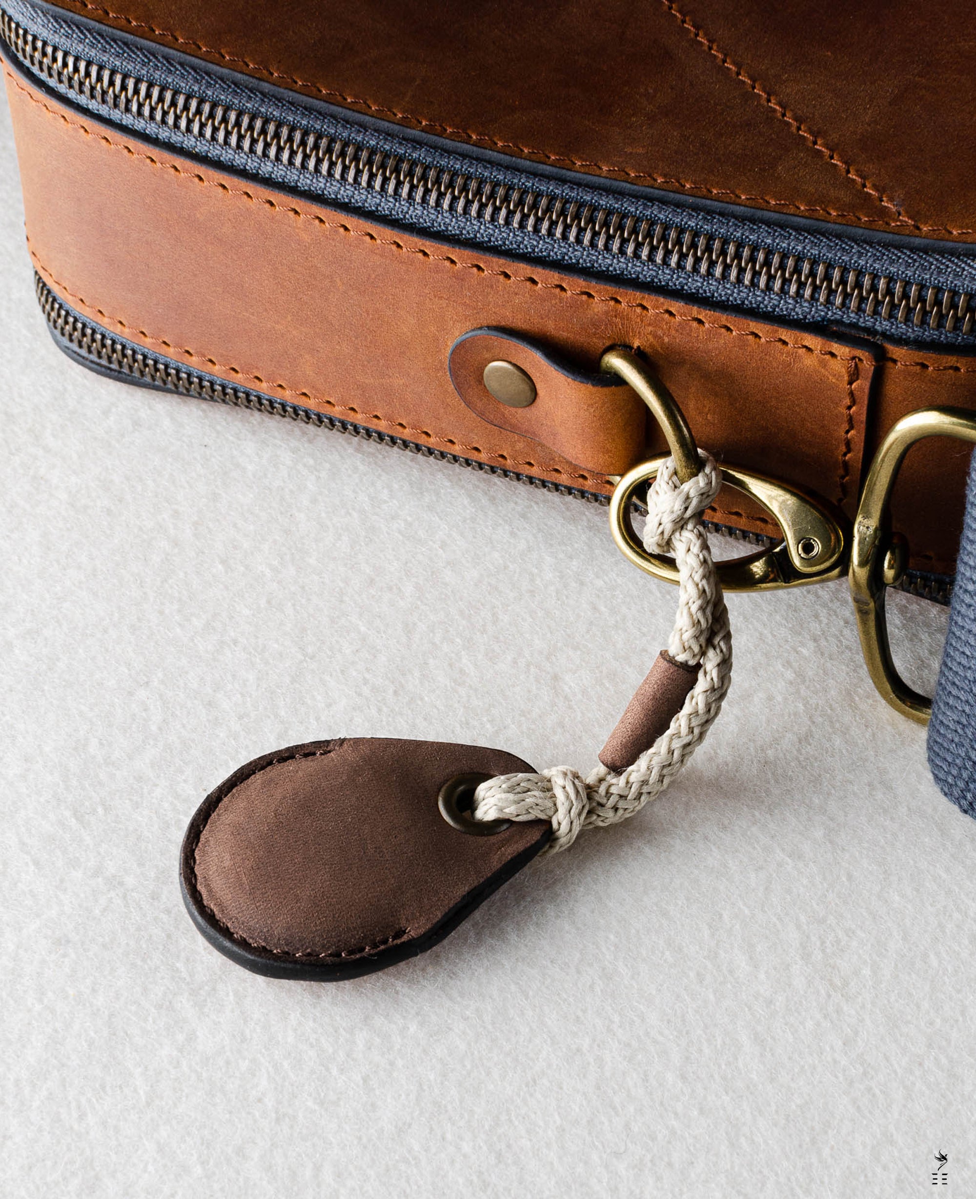 HOUSSE AIRTAG EN CUIR BOIS SAUVAGE