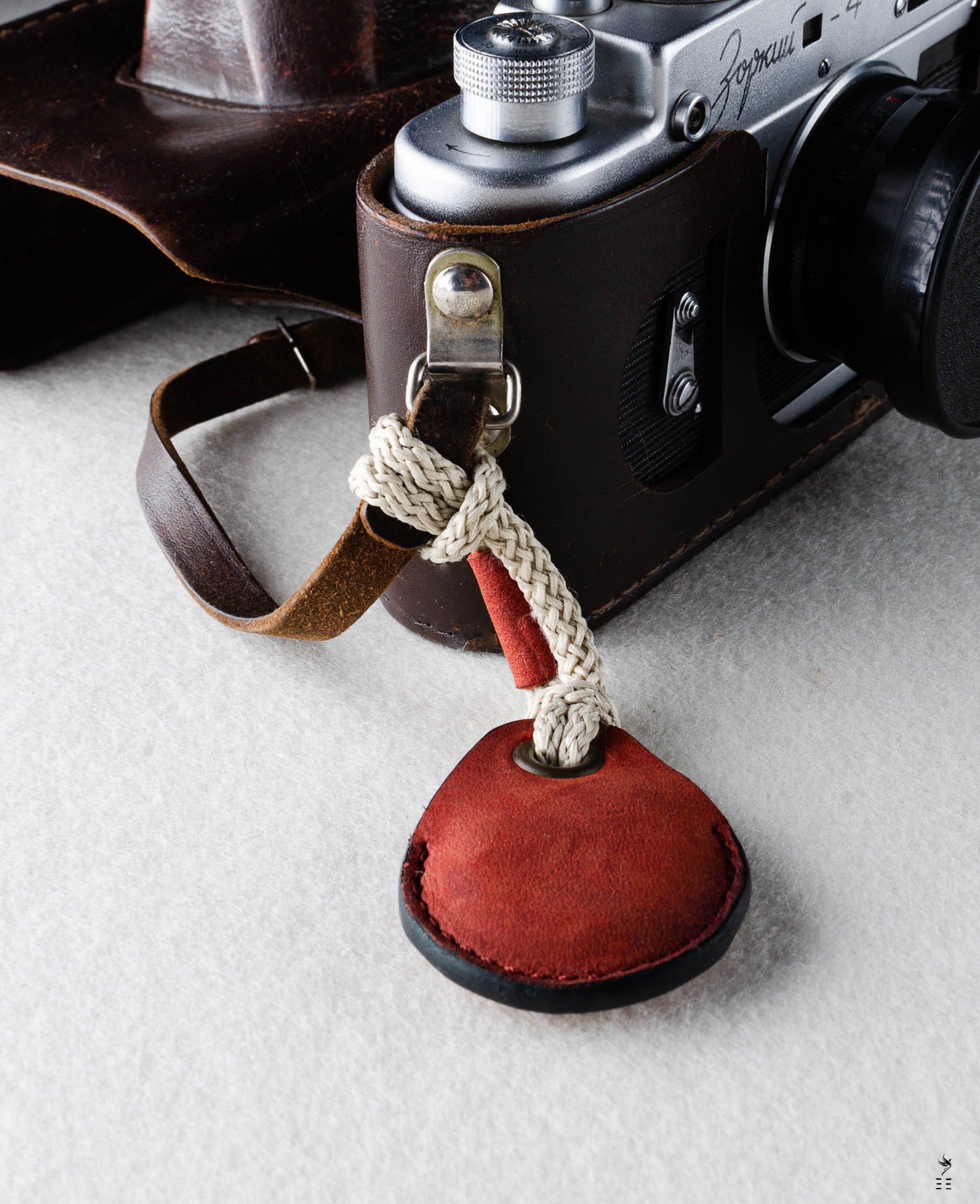HOUSSE AIRTAG EN CUIR FRAGOLA