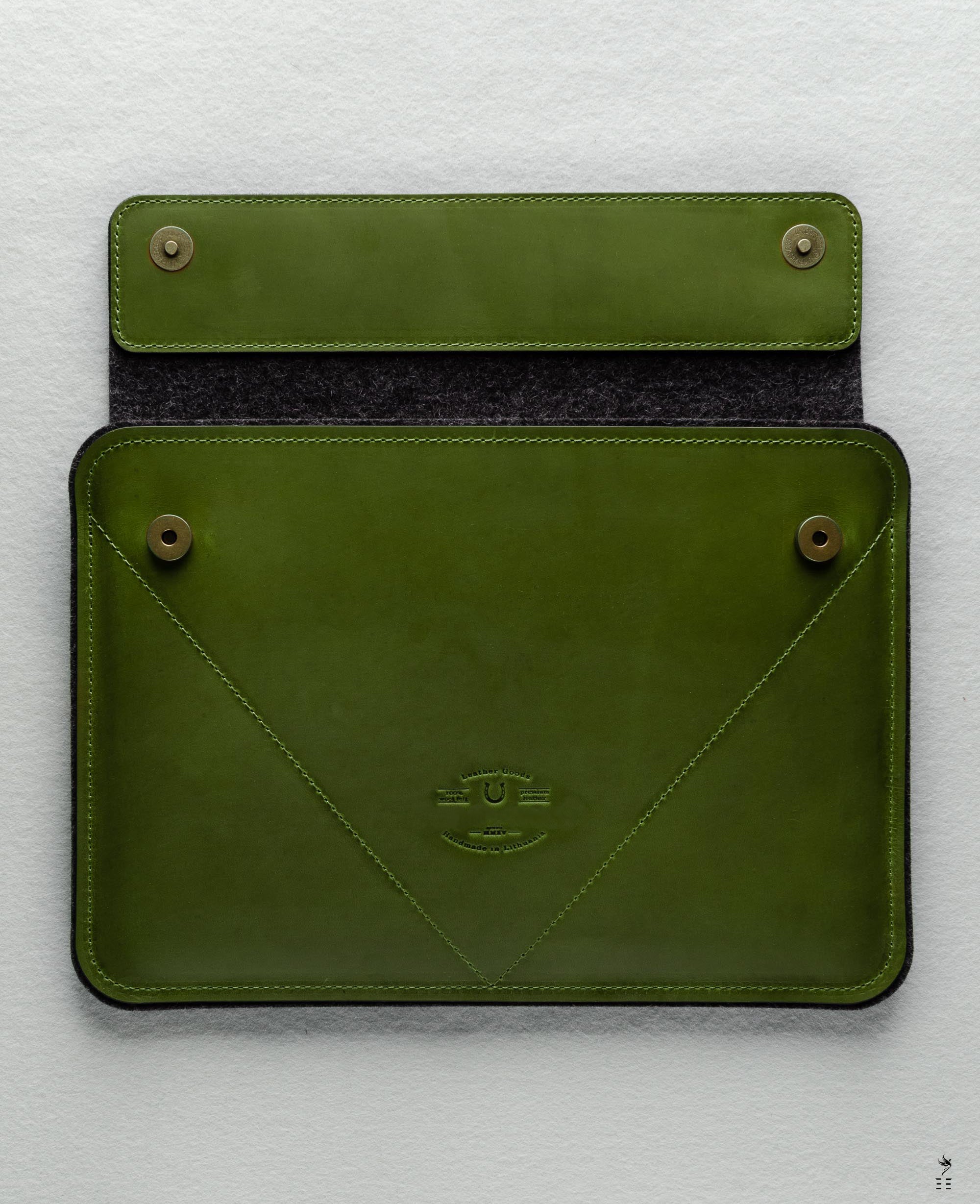 HOUSSE MACBOOK PRO/AIR EN CUIR⏐ALPINE GREEN