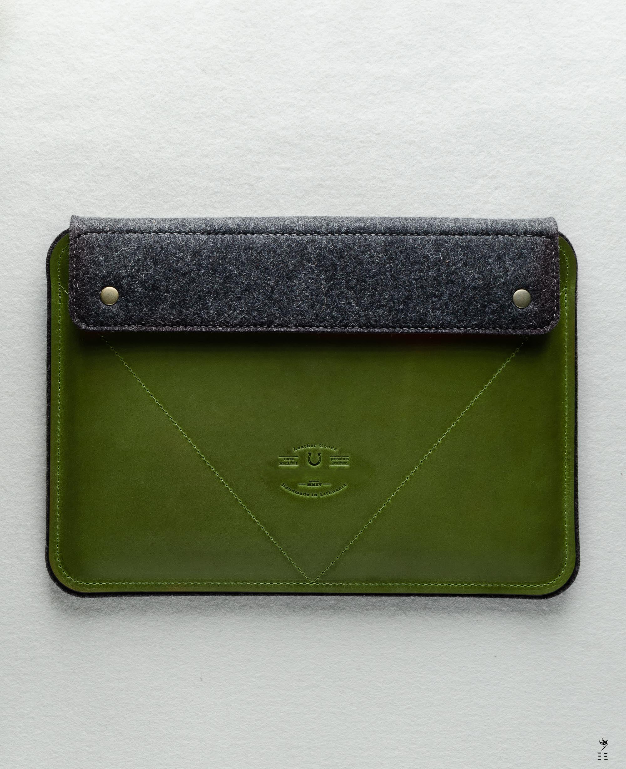 HOUSSE MACBOOK PRO/AIR EN CUIR⏐ALPINE GREEN